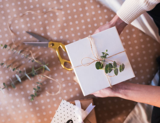 Gift Wrapping Ideas, Gift wrapping, gift boxes, wrapping paper, twine, ribbon, christmas wrapping