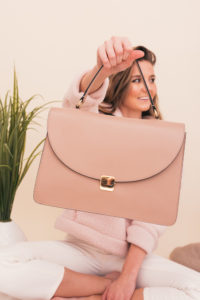 What's In My Bag, Hello It's LOH, Cuyana Satchel, Lejla Hasanovic, Pink Handbag, Stationary, pink bow, hair bow, chloe perfume