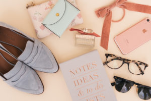 What's In My Bag, Hello It's LOH, Cuyana Satchel, Lejla Hasanovic, Pink Handbag, Stationary, pink bow, hair bow, chloe perfume